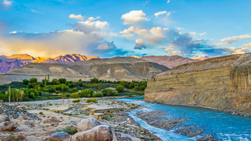 KASHMIR - SRINAGAR, PAHALGAM, GULMARG PACKAGE